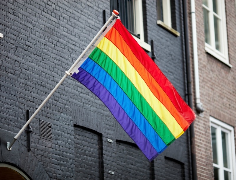 http://www.makeleio.gr/wp-content/uploads/2015/12/rainbow_flag.jpg