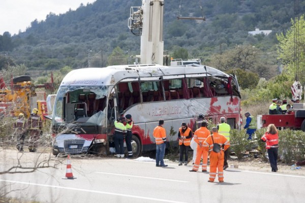 13 students dead in Spanish bus crash
