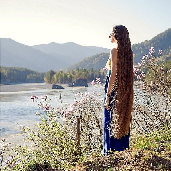 Dashik-Gubanova-Freckle-Long-Hair