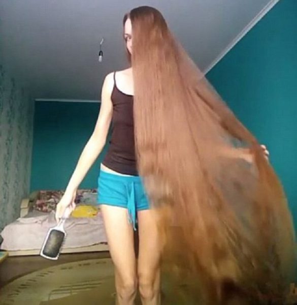 dashik-freckle-with-long-cascading-hair-4