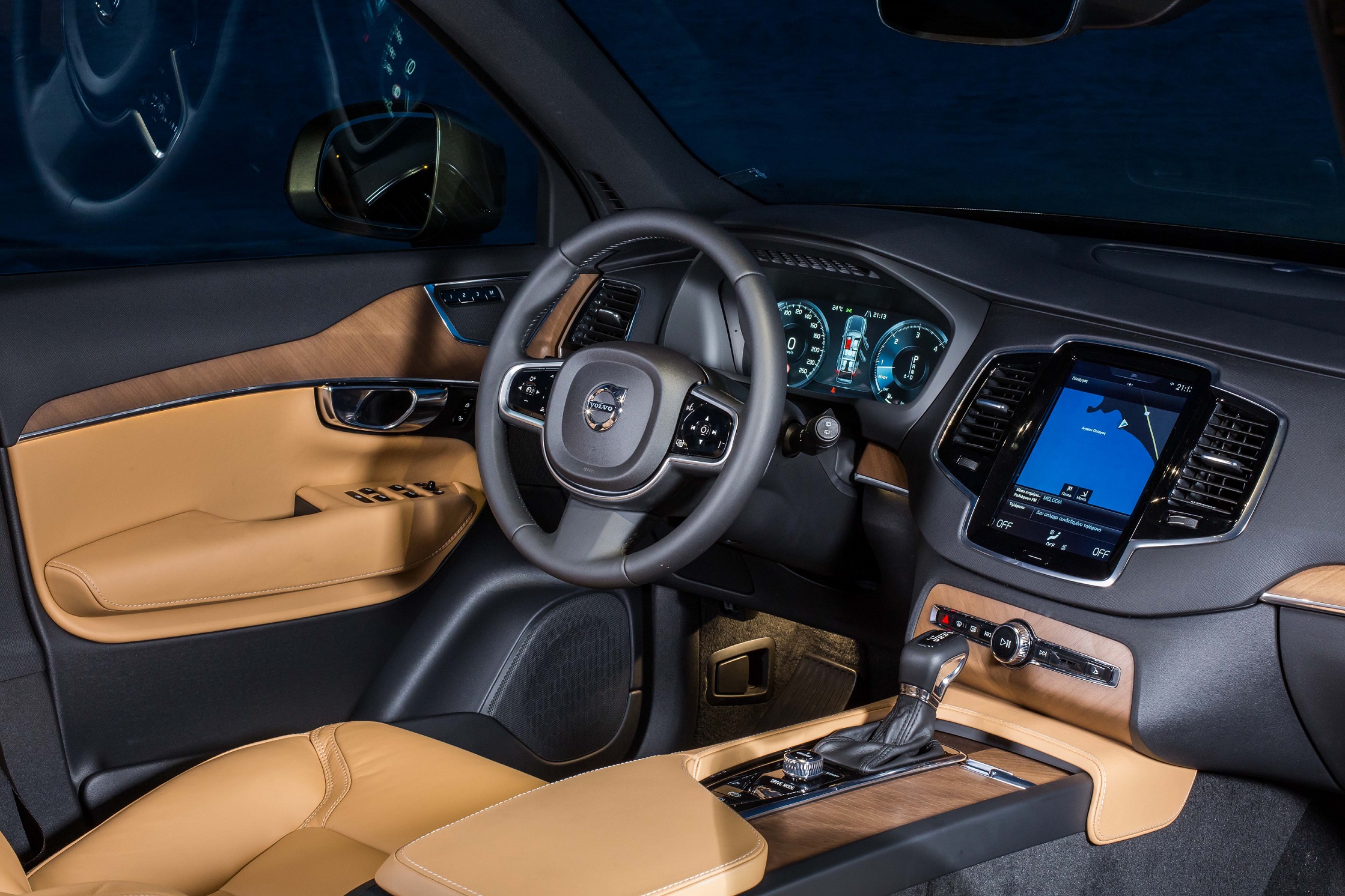 VOLVO XC90_int