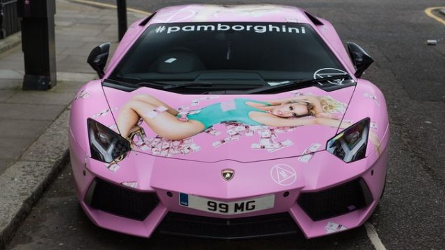 pamela-andrerson-lambo-a640