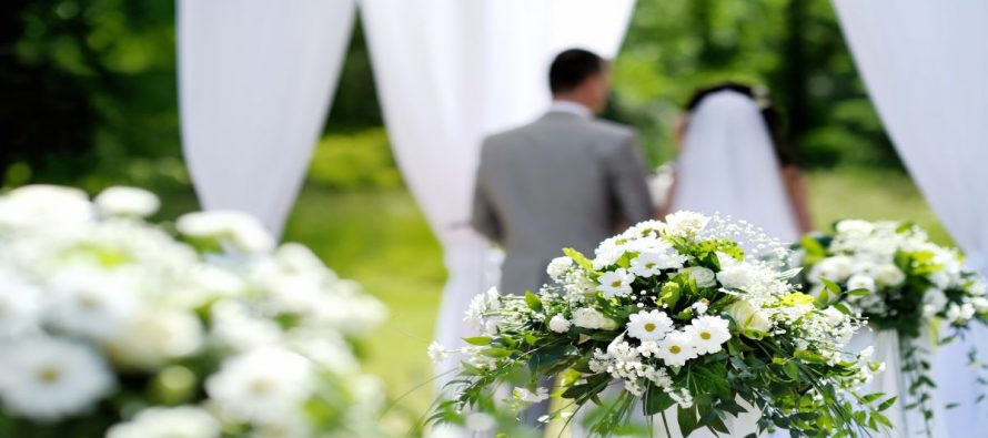 white-wedding-890x395_c