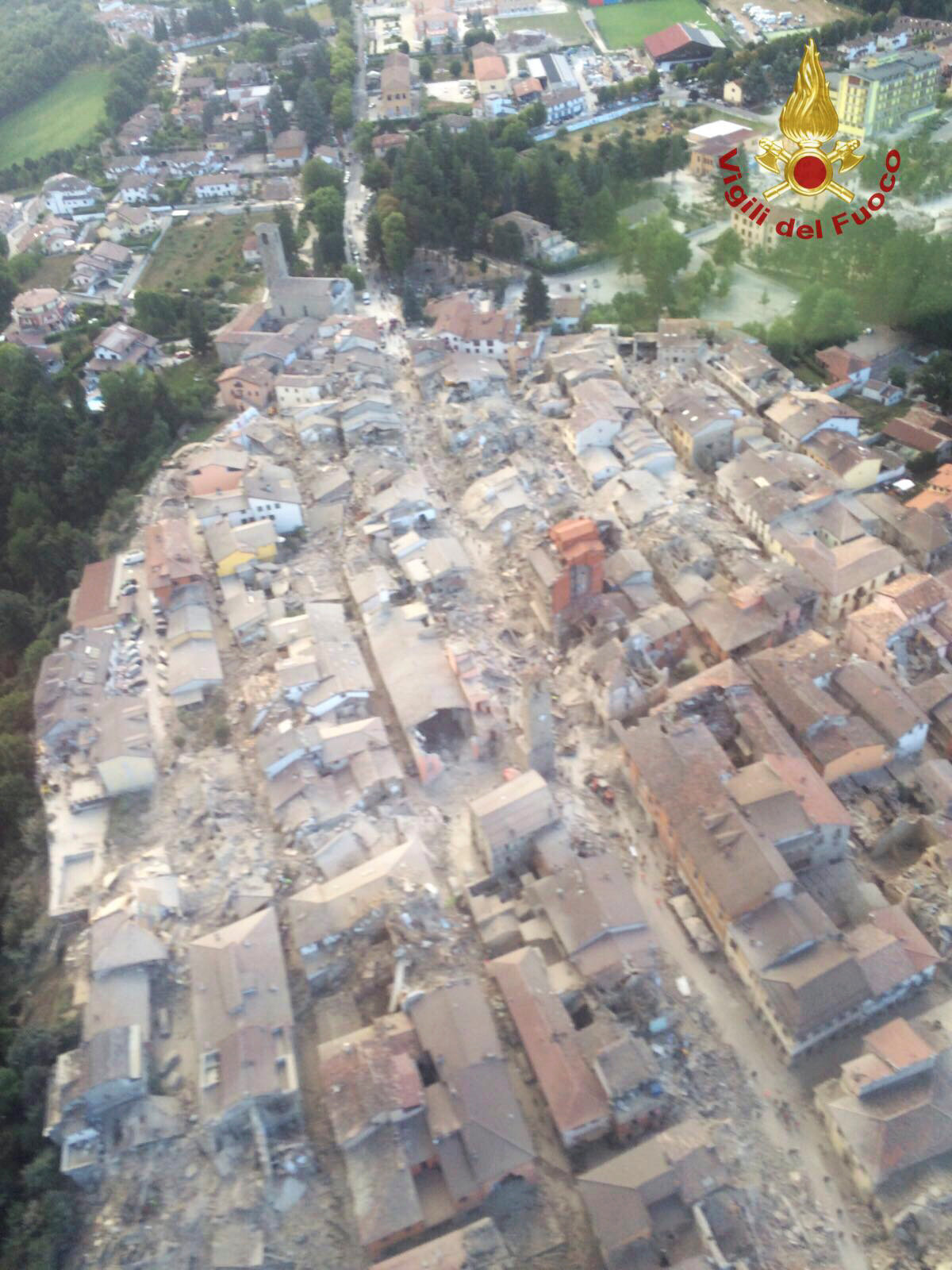 A general view following an earthquake in Amatrice, central Italy, is seen in this August 24, 2016 handout picture provided by Italy's Fire Fighters.     Vigili del Fuoco/Handout via REUTERS     ATTENTION EDITORS - THIS IMAGE WAS PROVIDED BY A THIRD PARTY. EDITORIAL USE ONLY.     TPX IMAGES OF THE DAY