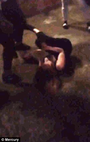 38919B3300000578-3796245-image-a-112_1474282676711