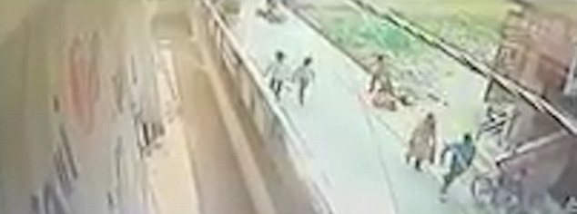 38A3F1A600000578-3799705-image-m-11_1474447008264