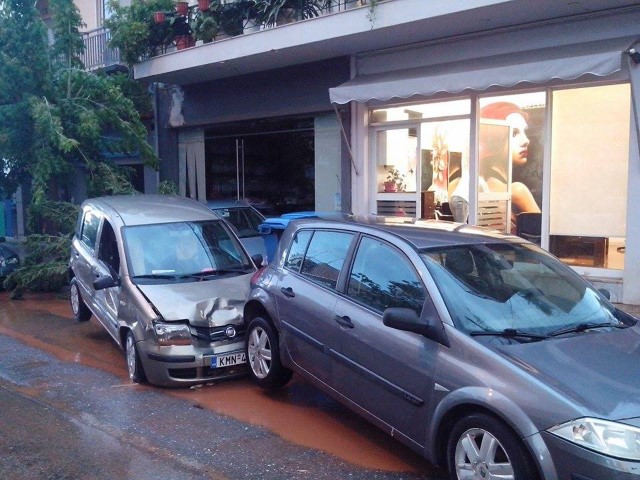 ÊÁËÁÌÁÔÁ-ÊÁÔÁÓÔÑÏÖÅÓ ÁÐÏ ÔÇÍ ÊÁÊÏÊÁÉÑÉÁ.(EUROKINISSI)