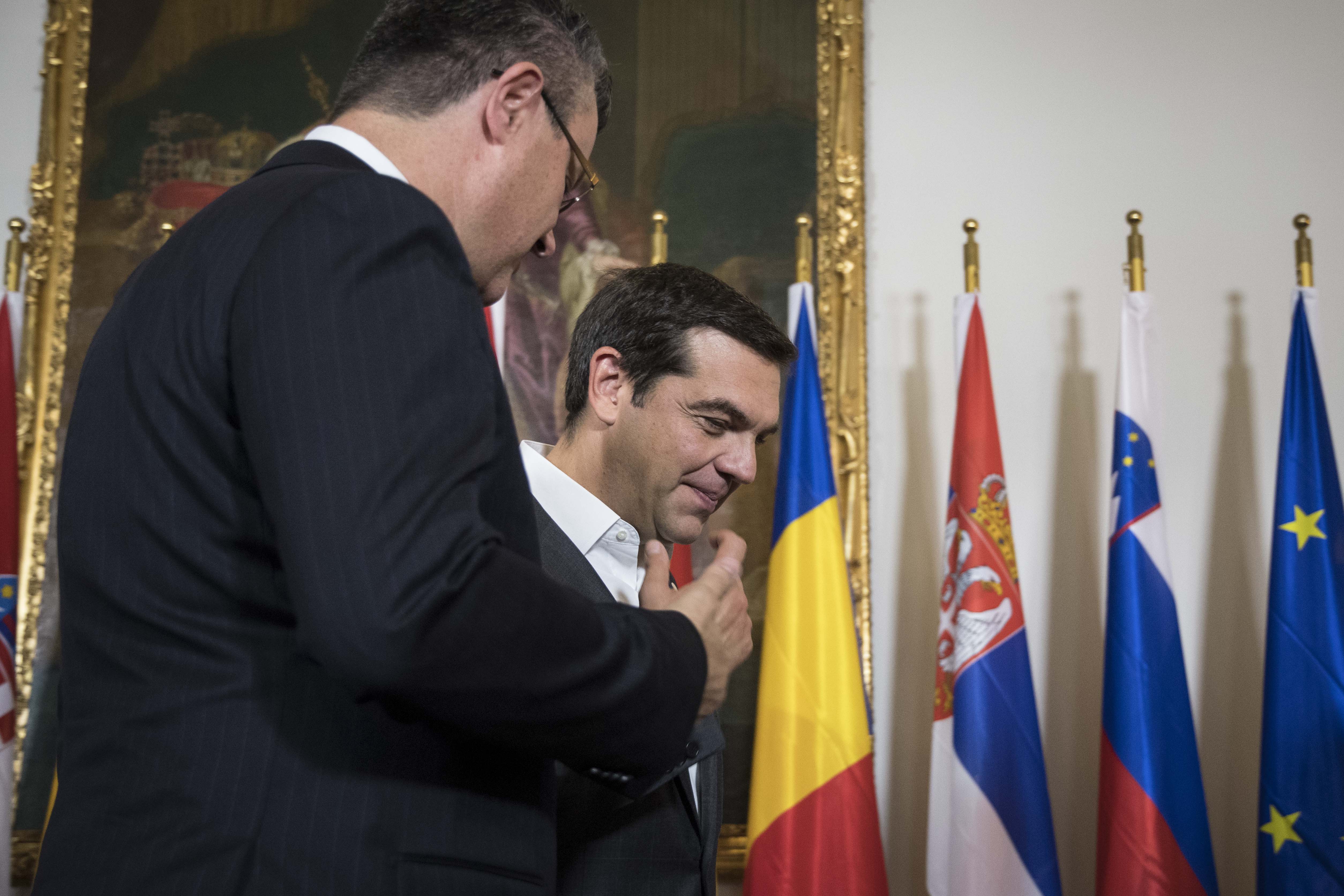 tsipras_synodos4