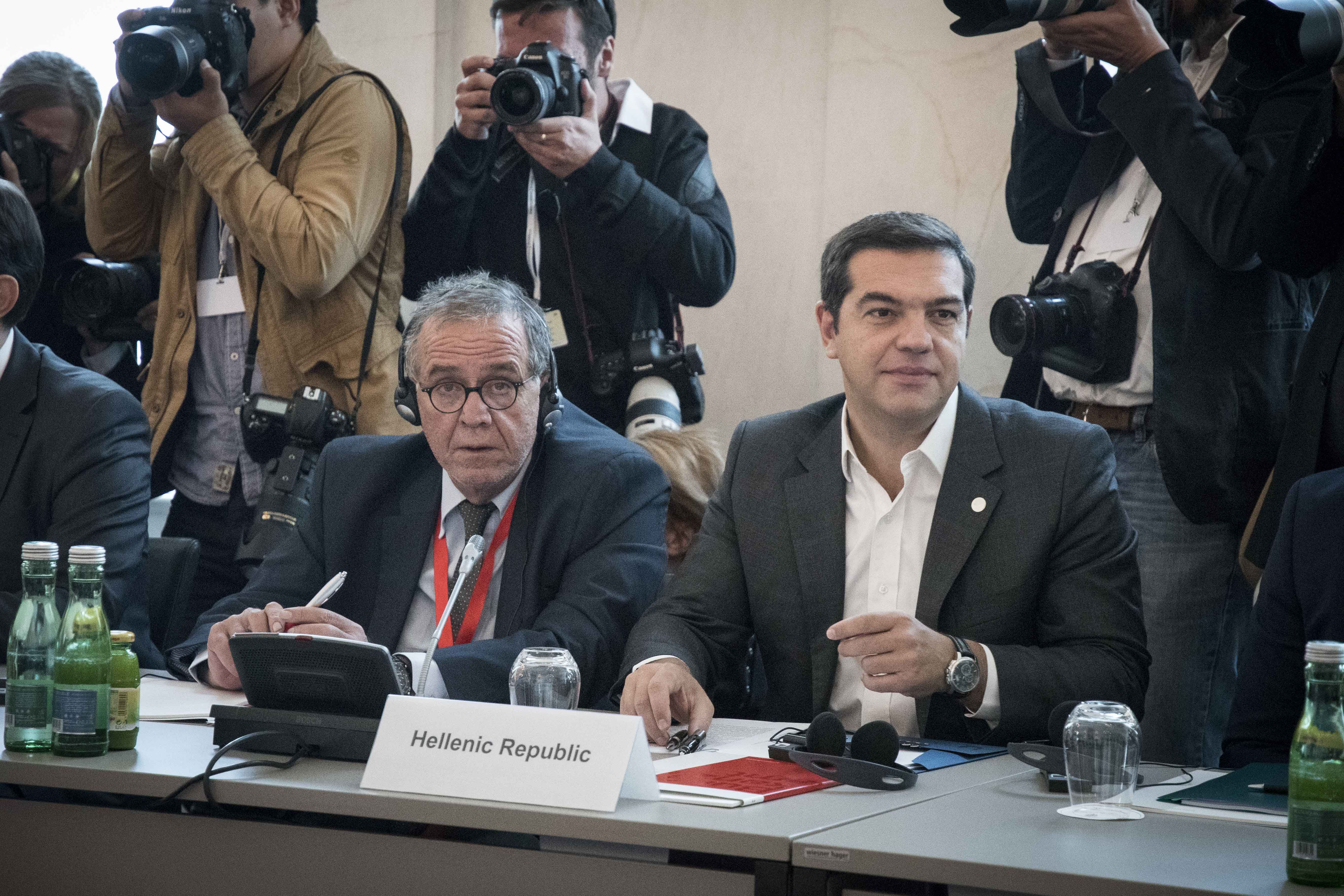tsipras_synodos5