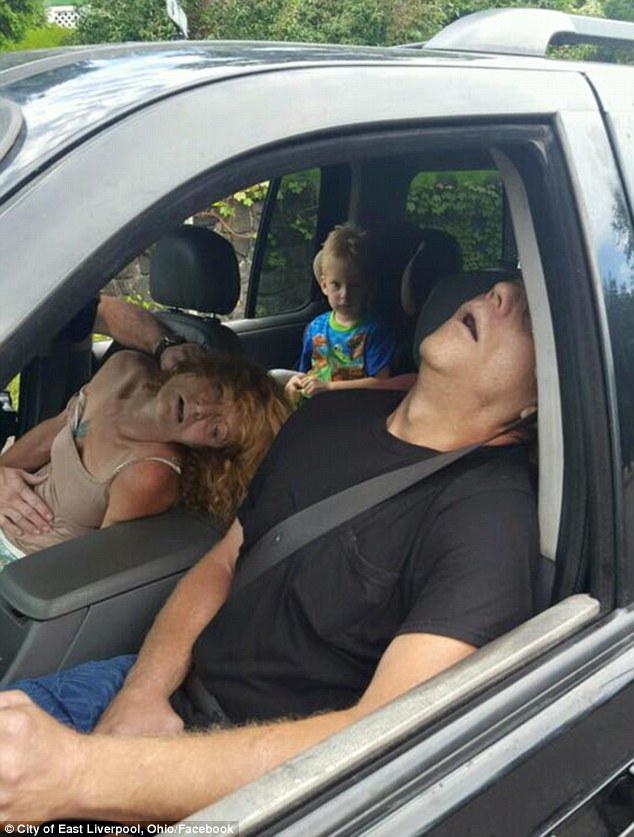 39484D7900000578-3830456-_This_horrible_drug_Ohio_police_shared_this_distressing_photogra-a-18_1476109632035