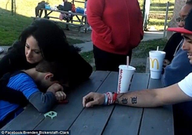 3953A59600000578-3834064-image-m-57_1476268858659