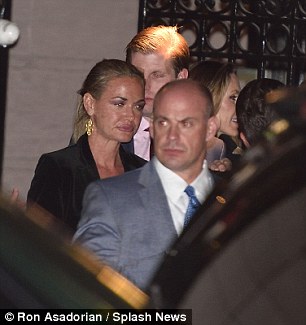 3A6D82C500000578-3940430-Eric_Trump_and_his_sister_in_law_Vanessa_Trump_are_pictured_abov-a-4_1479300144862