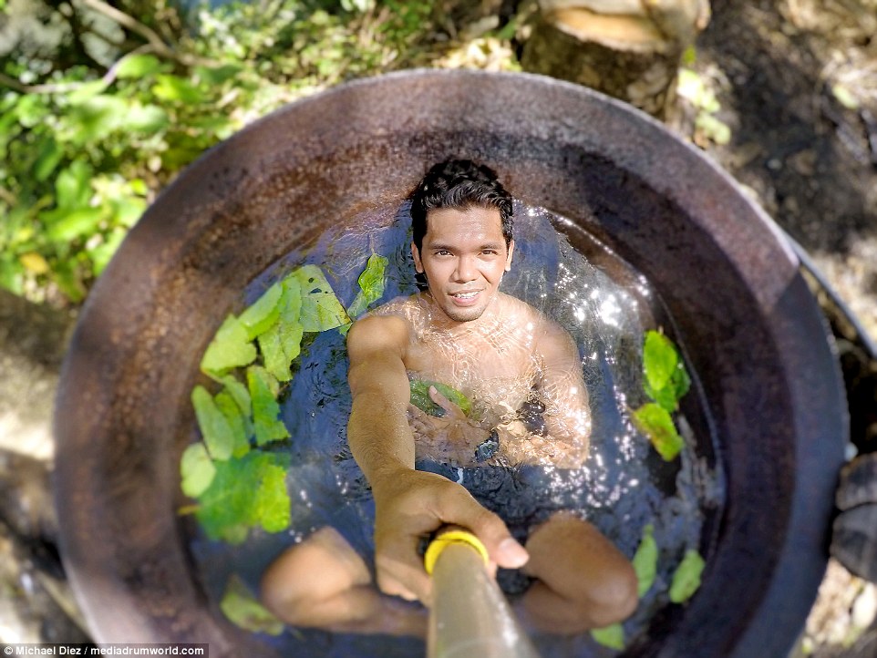 3B972F1300000578-0-image-a-33_1482496502593