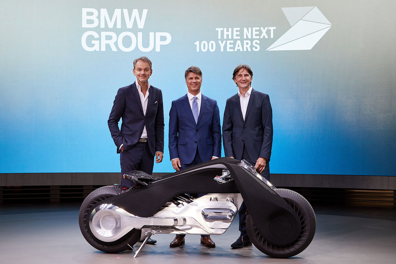 BMW-Motorrad-VISION-NEXT-100-16