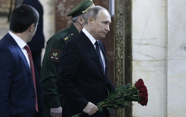 PutinKideia03-600x377