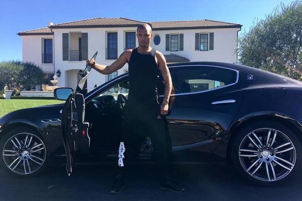 Worlds-most-handsome-criminal-Jeremy-Meeks-has-turned-his-life-around-and-this-is-what-he-is-doing