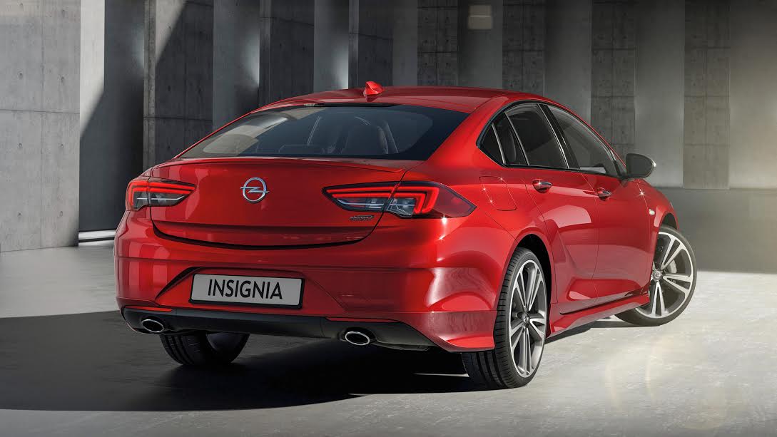 Extended choice: Opel Exclusive offers a range of colors solely available for its customers including Glory Red.