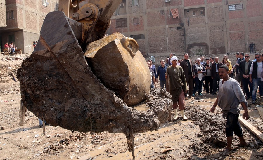 Royal statues unearthed in Cairo