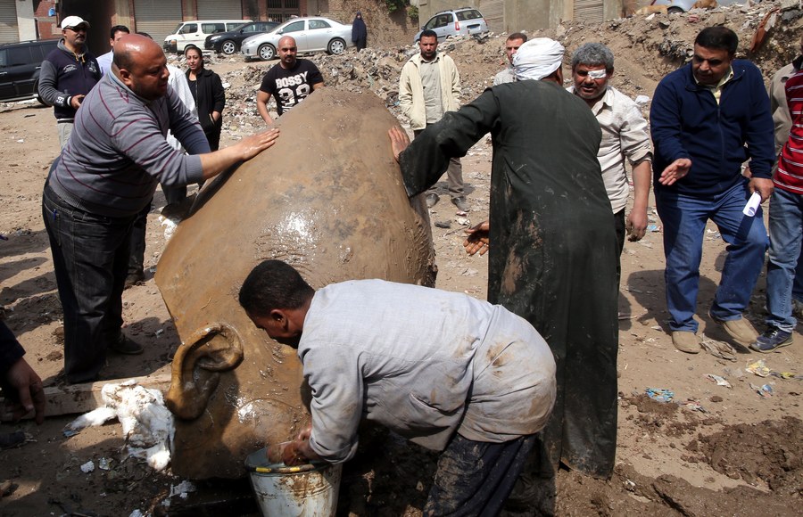 Royal statues unearthed in Cairo