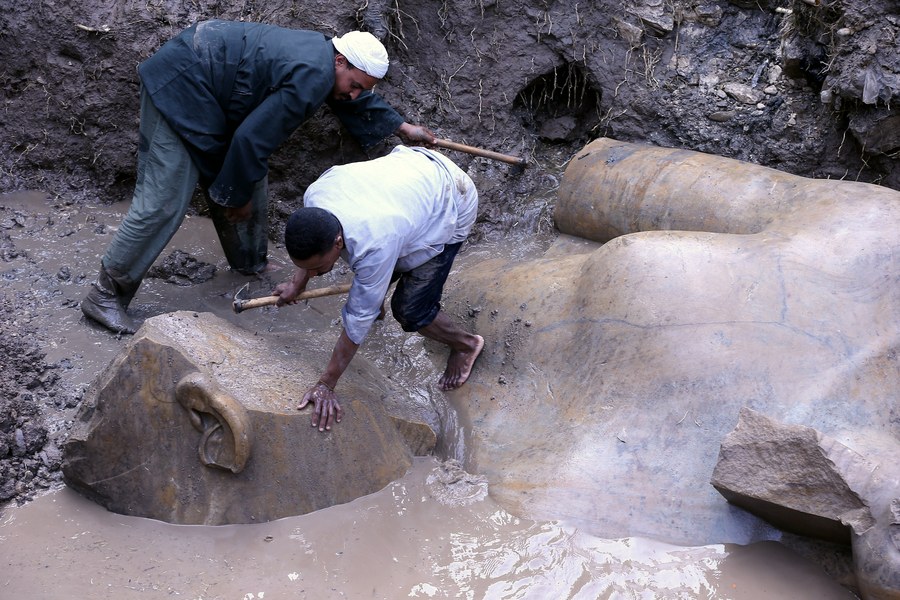 Royal statues unearthed in Cairo
