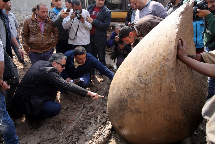 Royal statues unearthed in Cairo