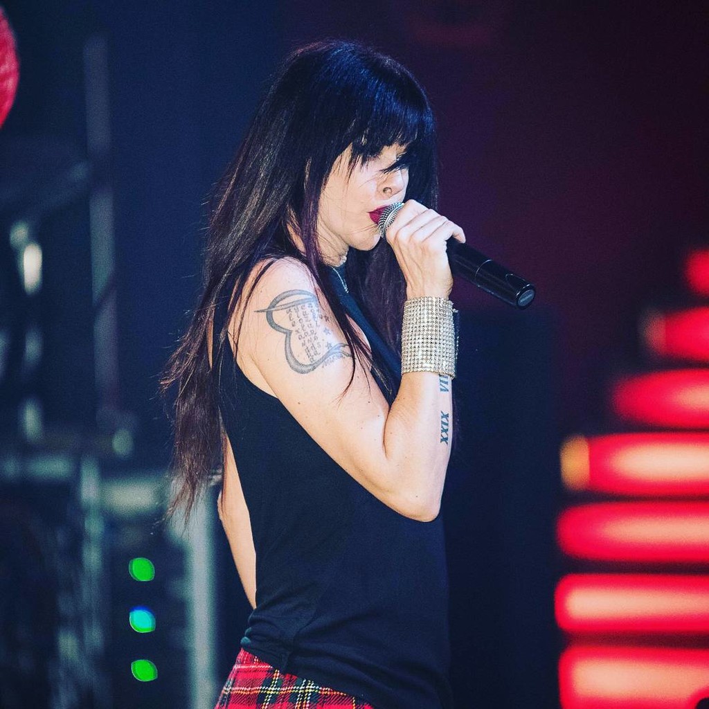 InaLazopoulou16