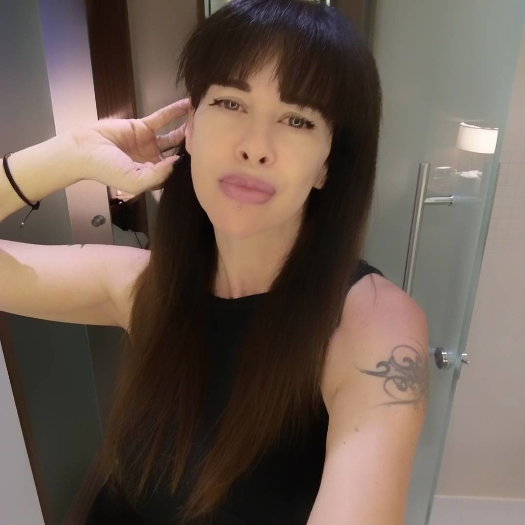 InaLazopoulou19