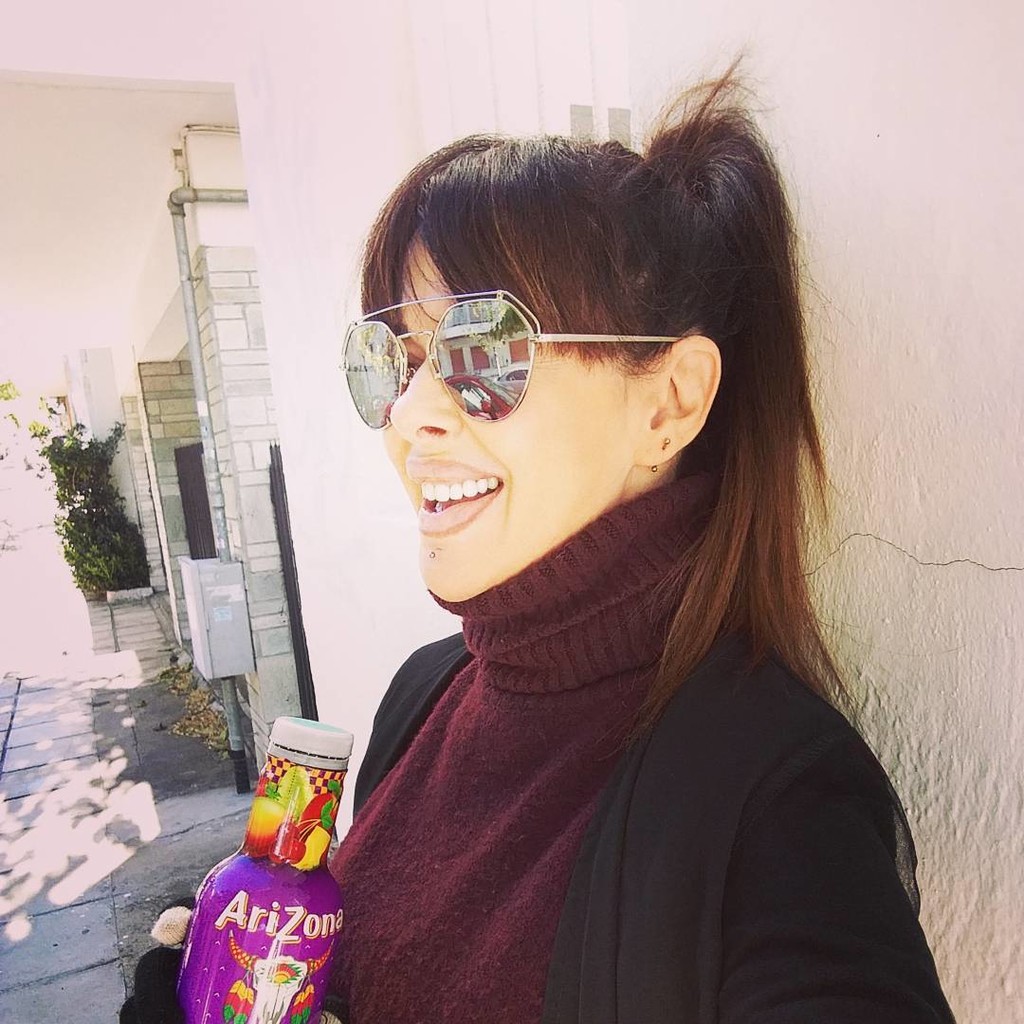 InaLazopoulou20