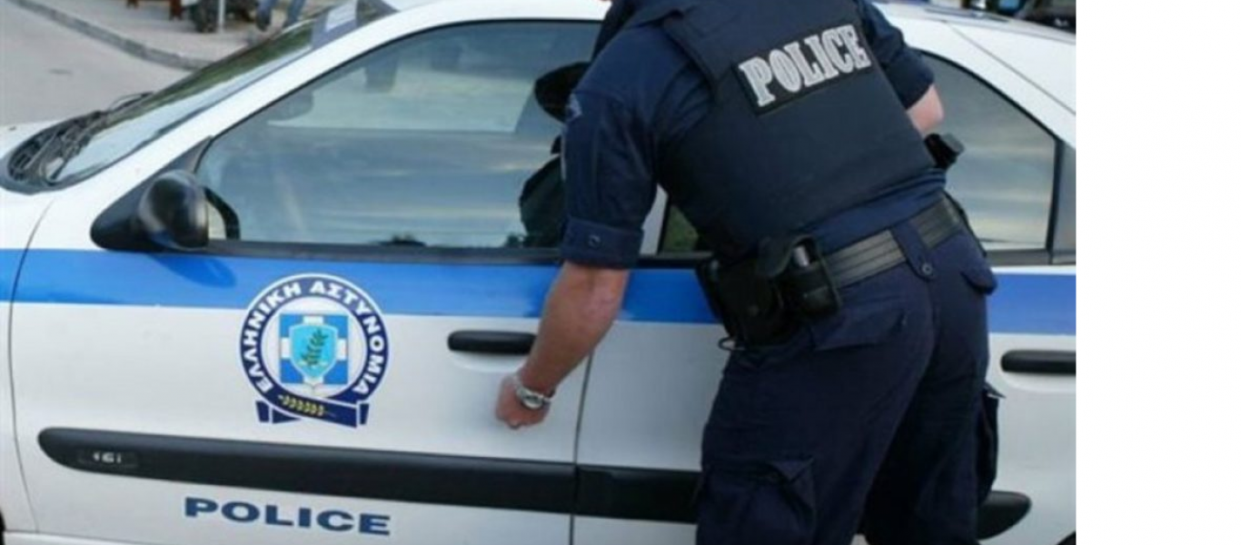 ΣΟΚ για τους κατοίκους στην Αλεξάνδρεια Ημαθείας: Άρχισε να «βρέχει» χαρτονομίσματα- Πατέρας και γιος πέταξαν 250.000 ευρώ για να μην συλληφθούν
