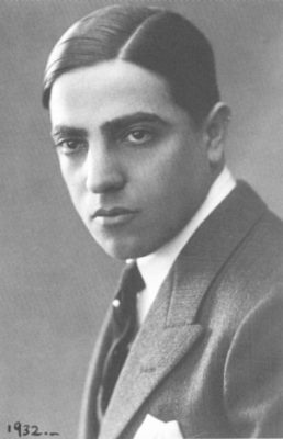 Onassis-1932-258x400