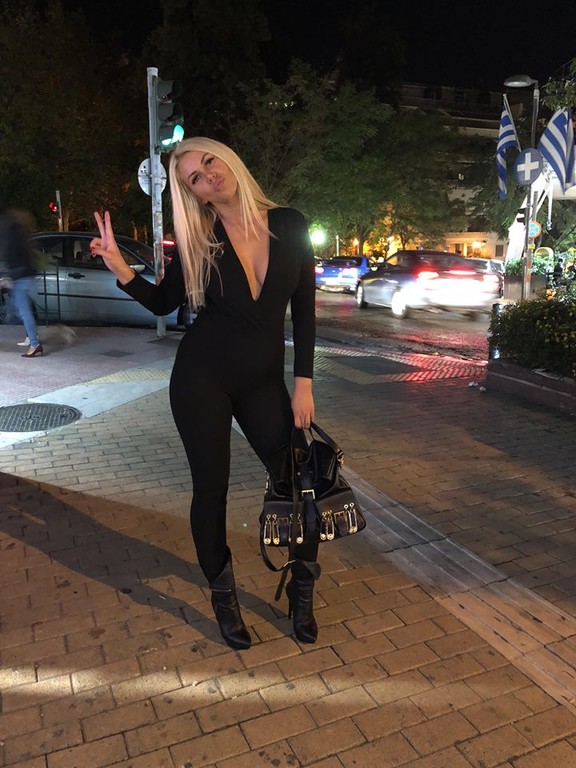 RE9