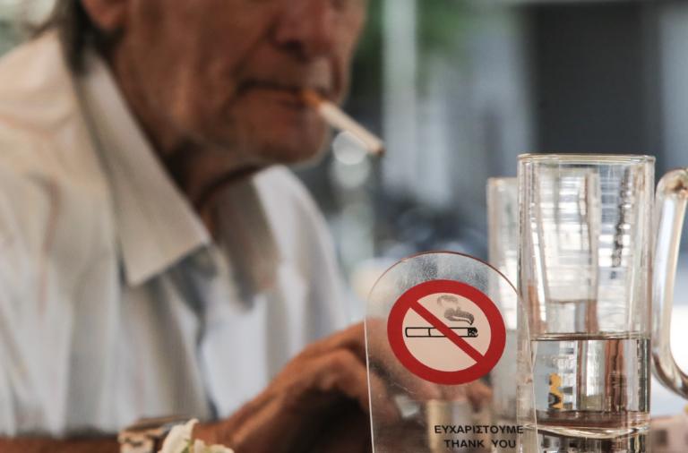tsigaro_kapnistis_no_smoking_4_10_2019-768x506
