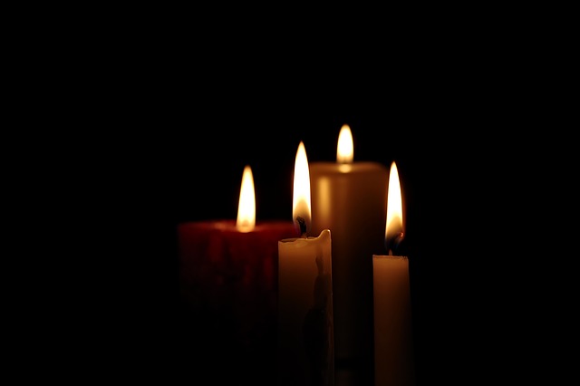 candle-2905395_640