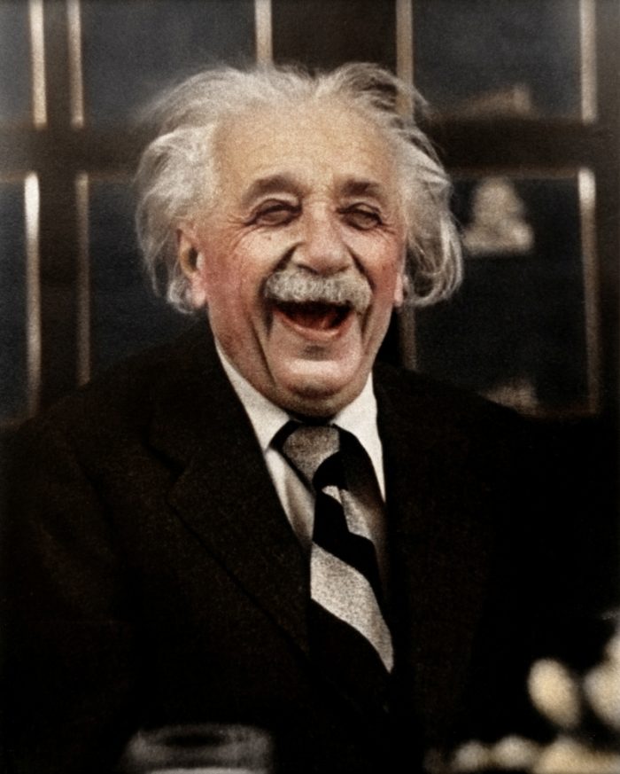 einstein-500-700x873