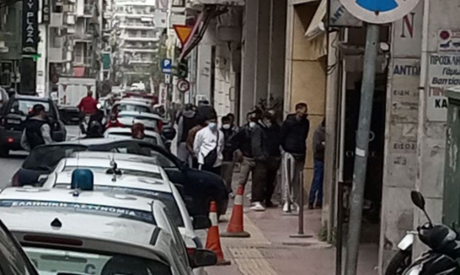 ΣΑΤΥΡΟΣ ΦΩΤΟ 4