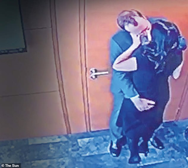 44667809-9728843-Mr_Hancock_s_kiss_with_Ms_Coladangelo_is_alleged_to_have_taken_p-m-86_1624738074984