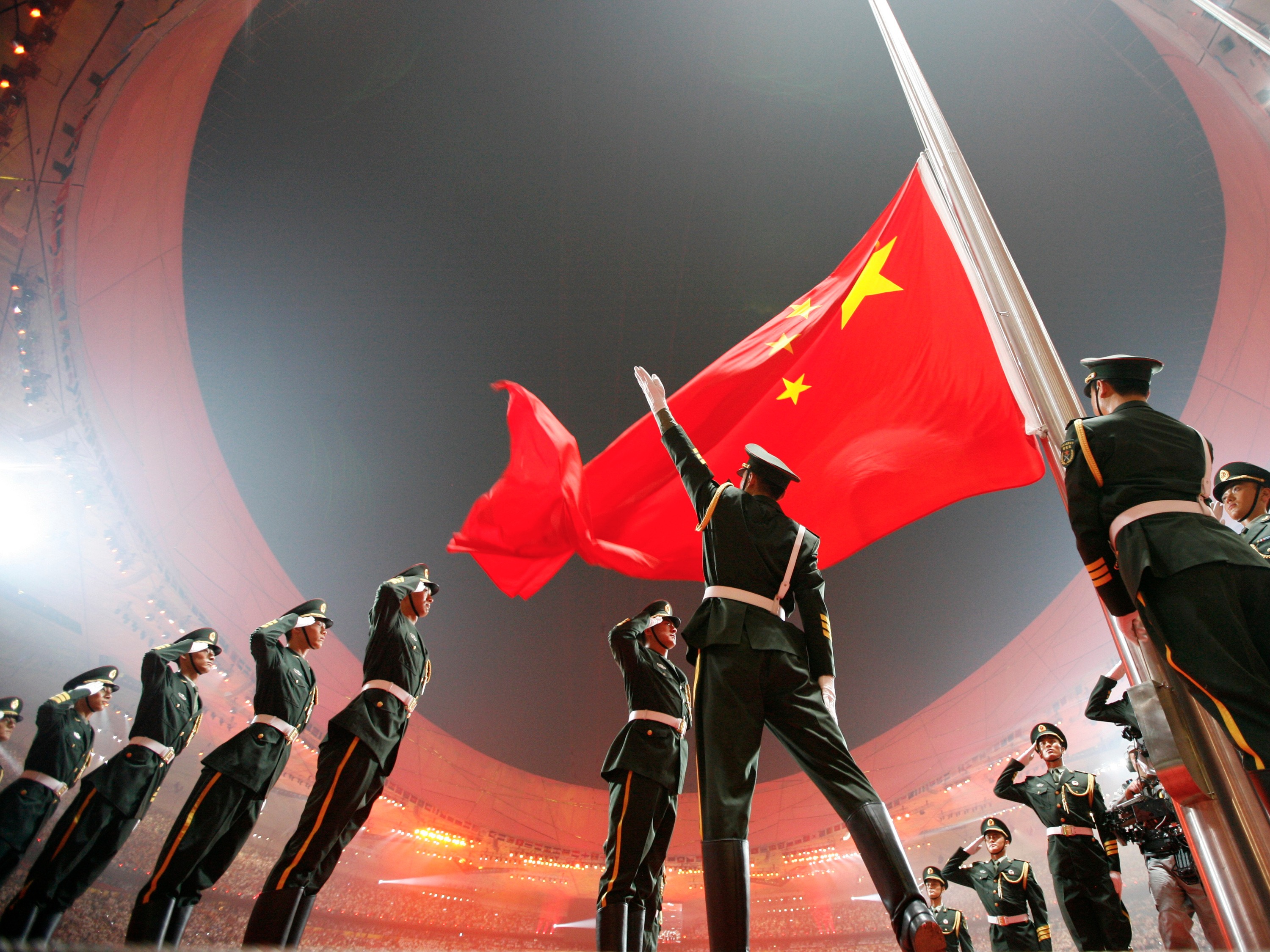 Военно политическое воспитание. Китайские знамена военные. Китайский патриотизм. Национальная политика КНР. Поднятие флага КНР.