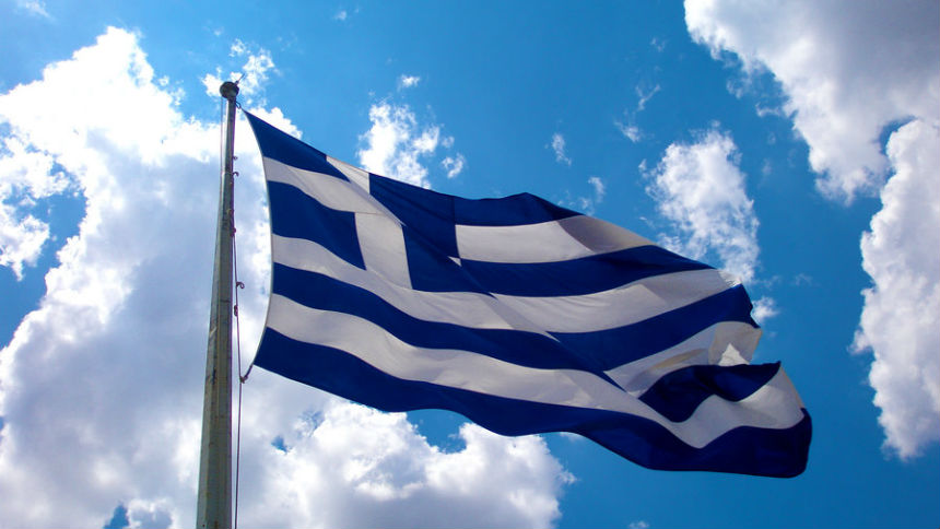 Ο Έλληνας δεν ζει ΣΤΗΝ Ελλάδα... Ζει ΓΙΑ την Ελλάδα!