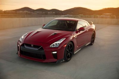 2017_Nissan_GT_R_Track_Edition_05_rs-400x267