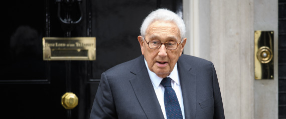 LONDON, ENGLAND - OCTOBER 25:  Former US Diplomat Henry Kissinger leaves following a meeting with British Prime Minister Theresa May at 10 Downing Street on October 25, 2016 in London, England. The former US Secretary of State is visiting the UK to help raise money for the care of and to keep open to the public Sir Edward Heath's country home.  (Photo by Leon Neal/Getty Images)