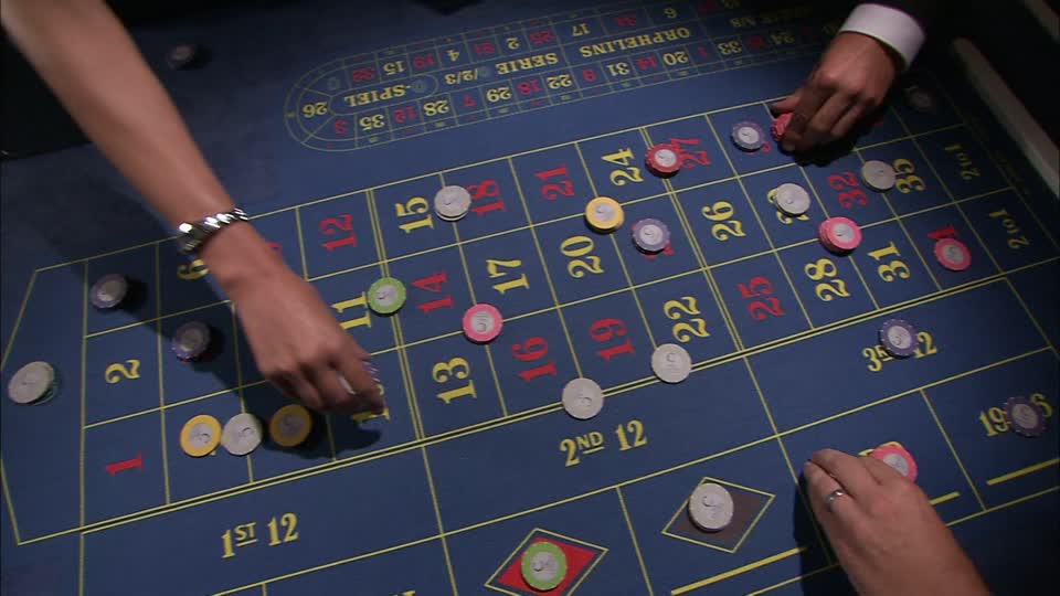 675389545-roulette-table-gambling-table-chip-game-turning-changing-direction