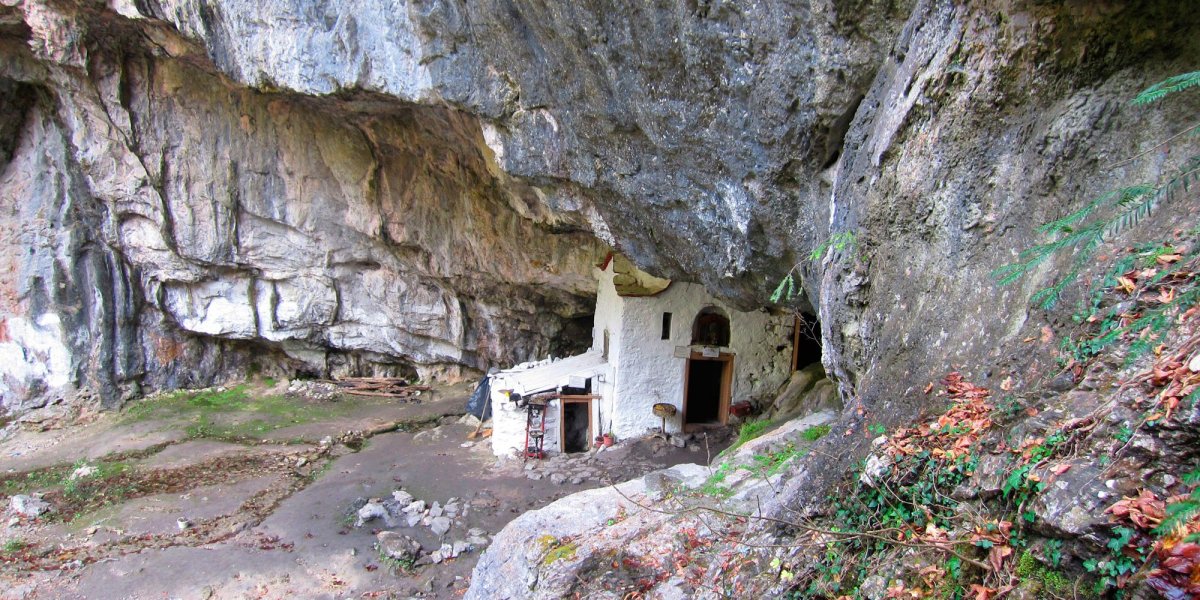 αγιο ορος σπηλια