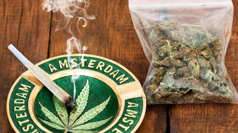 курение марихуаны в амстердаме туристу