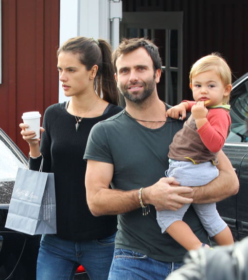 Semi-Exclusive... 51323719 Victoria's Secret model Alessandra Ambrosio and her husband Jamie Mazur take their son Noah to breakfast at the Brentwood Country Mart on February 7, 2014 in Brentwood, California. FameFlynet, Inc - Beverly Hills, CA, USA - +1 (818) 307-4813