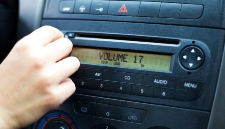 Turn-up-the-volume-Car-radio-849x565-750x430