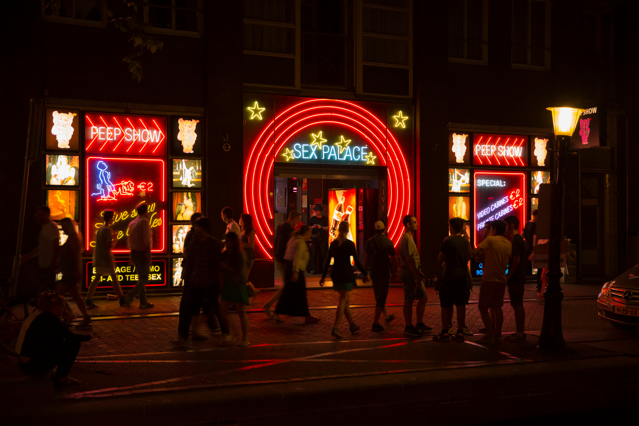 Red-Light-District-3
