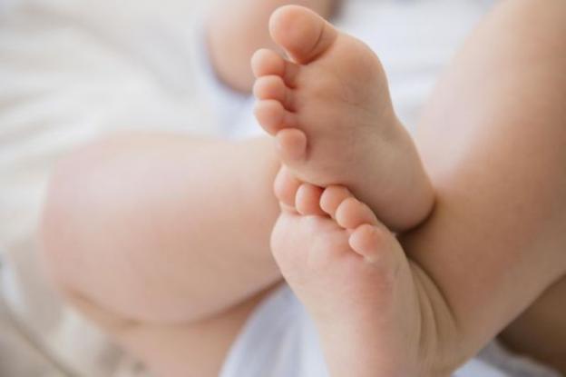 0_close-up-of-feet-of-mixed-race-baby