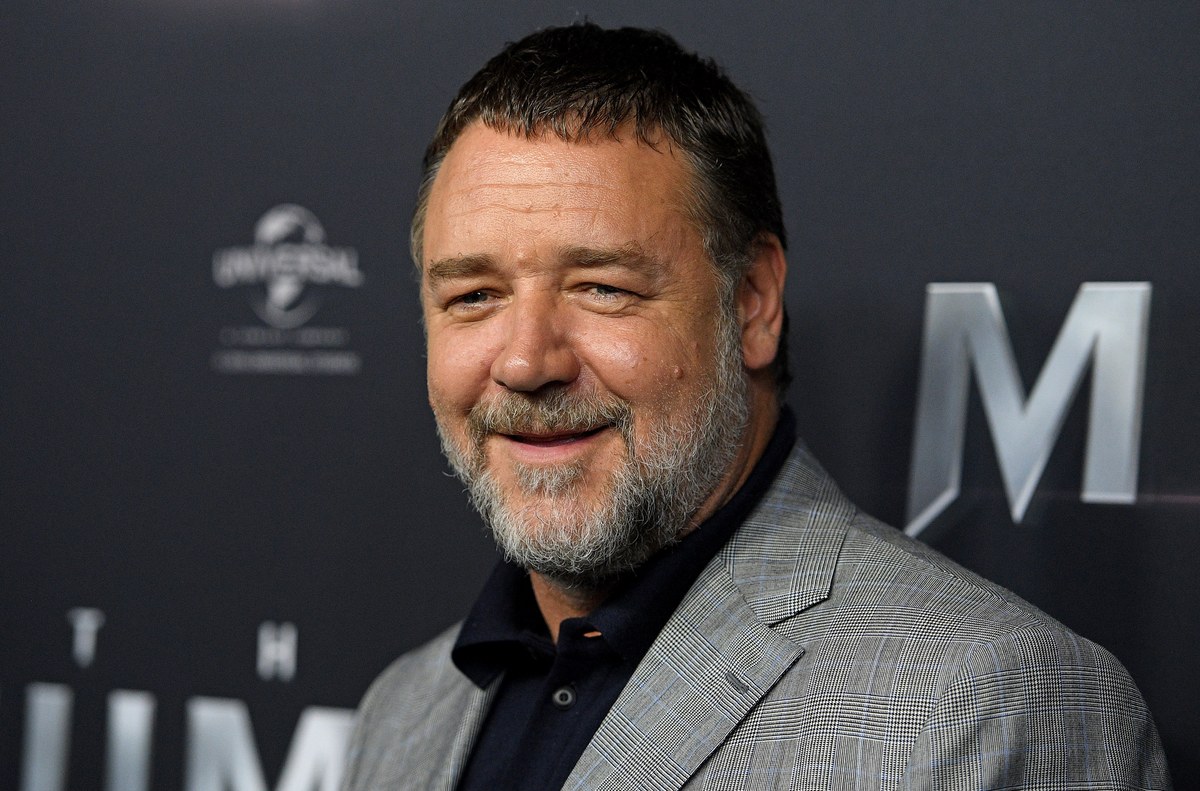 epa05981074 New Zealnd-Australian actor Russell Crowe arrives at the Australian premiere of 'The Mummy' in Sydney, Australia, 22 May 2017. The Mummy opens in Australian cinemas on 08 June.  EPA/DAN HIMBRECHTS  AUSTRALIA AND NEW ZEALAND OUT