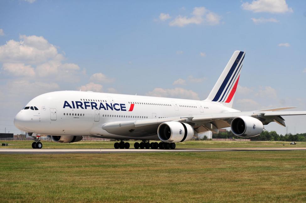 Air-France-flight-makes-emergency-landing-after-engine-blowout