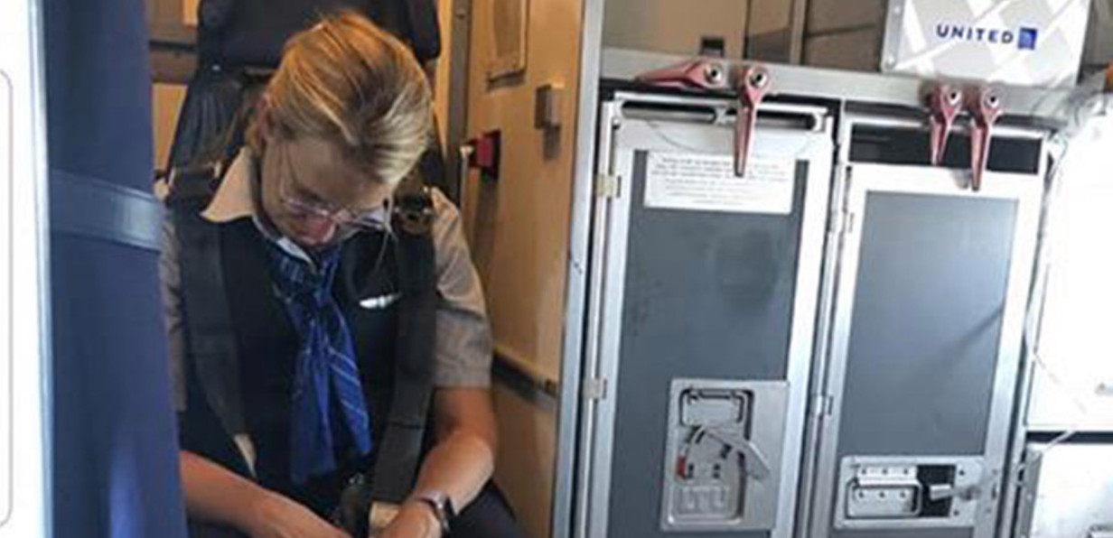 Drunk-United-Express-Flight-Attendant